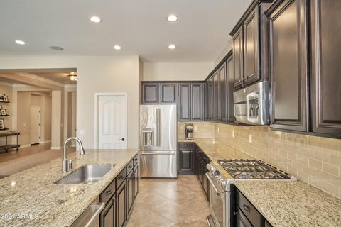2186 Everglade Ln, Gilbert, AZ 85298 photo 9