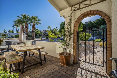 2402 E Brown St, Phoenix, AZ 85028 photo 3