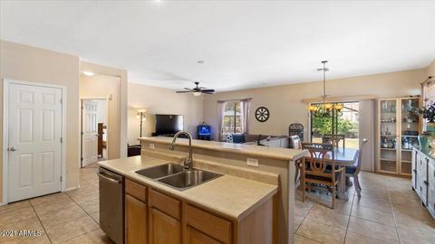 1566 E Azalea Dr, Gilbert, AZ 85298 photo 5