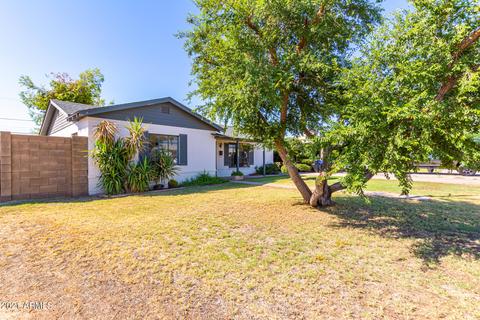 1937 E Mitchell Dr, Phoenix, AZ 85016 photo 2