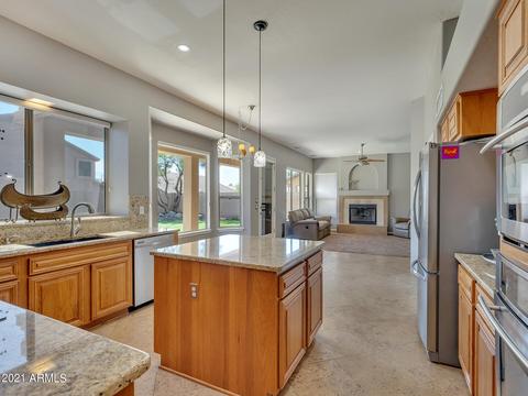 4539 E Chisum Trl, Phoenix, AZ 85050 photo 8