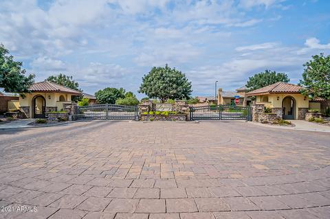 2212 E Aris Dr, Gilbert, AZ 85298 photo 5