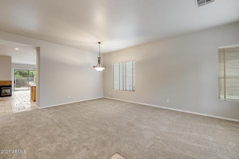 5020 E Robin Ln, Phoenix, AZ 85054 photo 2