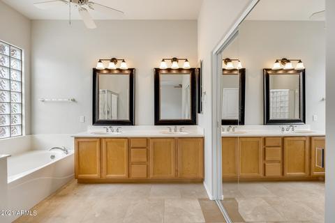 5020 E Robin Ln, Phoenix, AZ 85054 photo 13