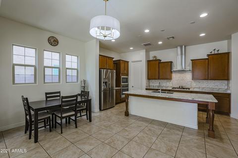 3275 E Sands Dr, Phoenix, AZ 85050 photo 8