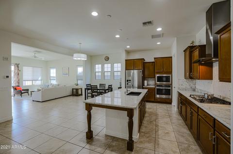 3275 E Sands Dr, Phoenix, AZ 85050 photo 4