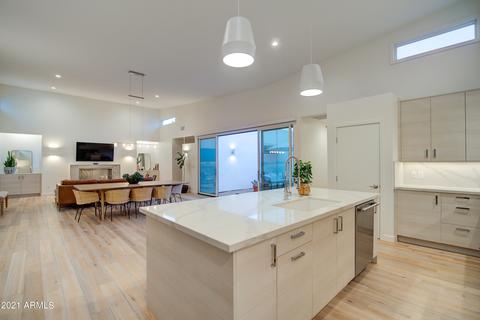3910 E Cheery Lynn Rd, Phoenix, AZ 85018 photo 9