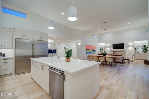 3910 E Cheery Lynn Rd, Phoenix, AZ 85018 photo 10