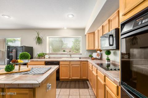 1374 S Hazel St, Gilbert, AZ 85296 photo 12