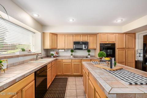 1374 S Hazel St, Gilbert, AZ 85296 photo 13