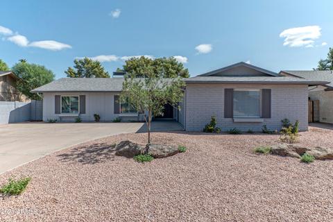 11601 S Half Moon Dr, Phoenix, AZ 85044 photo 1