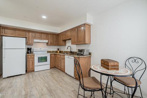 1605 E Borghese Pl, Phoenix, AZ 85016 photo 8
