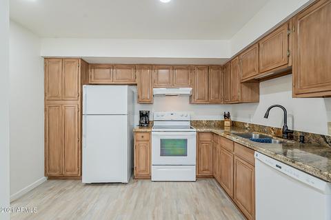 1605 E Borghese Pl, Phoenix, AZ 85016 photo 7