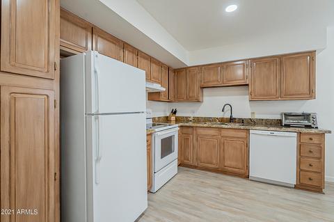 1605 E Borghese Pl, Phoenix, AZ 85016 photo 6