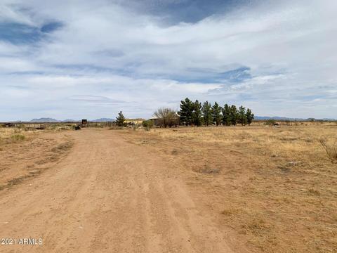 6768 S Wayward Winds Rd, Willcox, AZ 85643 photo 2