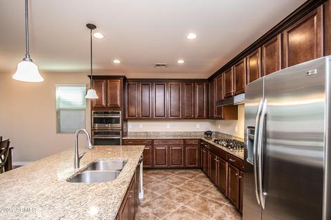 2548 E Orleans Dr, Gilbert, AZ 85298 photo 8