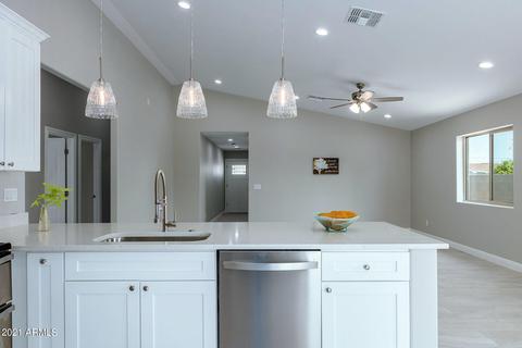 2547 E Pueblo Ave, Phoenix, AZ 85040 photo 3