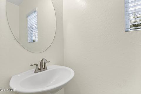735 E Constance Way, Phoenix, AZ 85042 photo 9