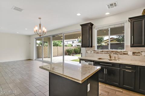 735 E Constance Way, Phoenix, AZ 85042 photo 6