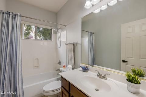 1034 S Roles Dr, Gilbert, AZ 85296 photo 24