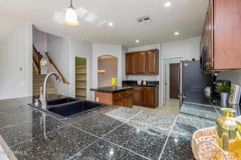 1034 S Roles Dr, Gilbert, AZ 85296 photo 18