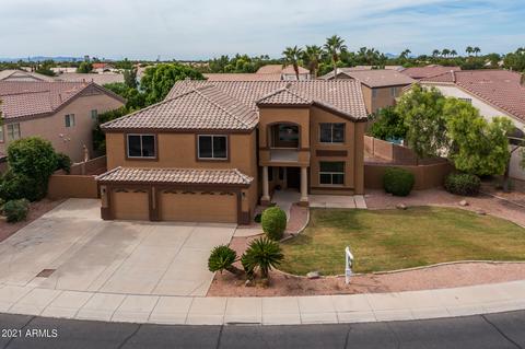 1034 S Roles Dr, Gilbert, AZ 85296 photo 1