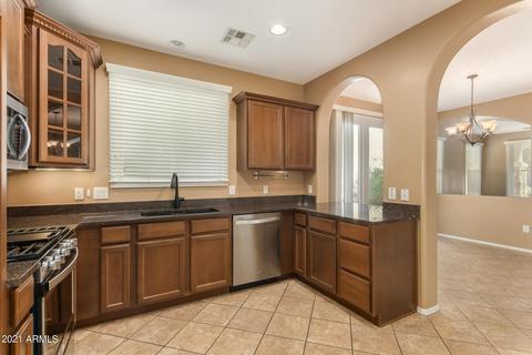 3895 E Sabra Ln, Gilbert, AZ 85296 photo 13
