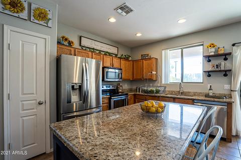3801 E Sebastian Ln, Gilbert, AZ 85297 photo 2
