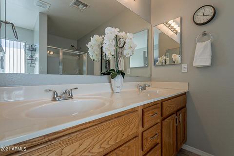 3801 E Sebastian Ln, Gilbert, AZ 85297 photo 3