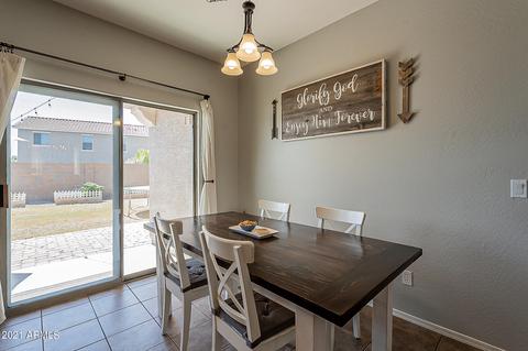 3801 E Sebastian Ln, Gilbert, AZ 85297 photo 9