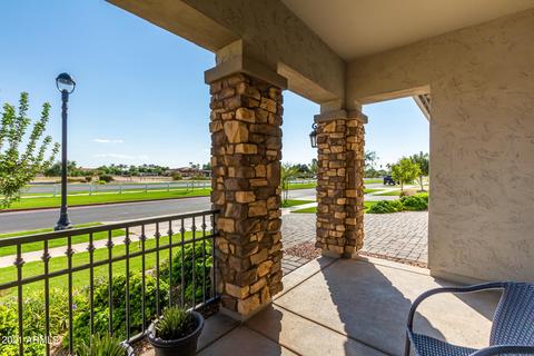 3066 E Spring Wheat Ln, Gilbert, AZ 85296 photo 2