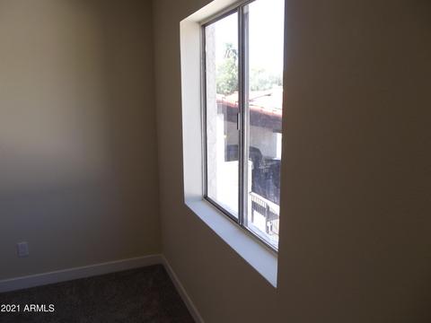 13 E Loma Ln, Phoenix, AZ 85020 photo 33