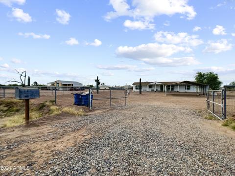 965 W Tepee St, Apache Junction, AZ 85120 photo 2
