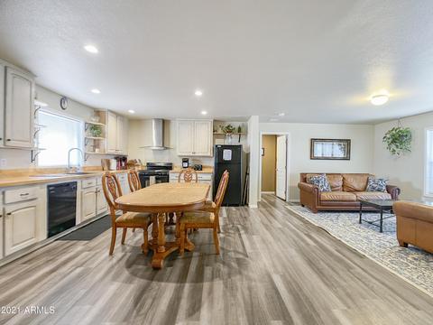 965 W Tepee St, Apache Junction, AZ 85120 photo 5