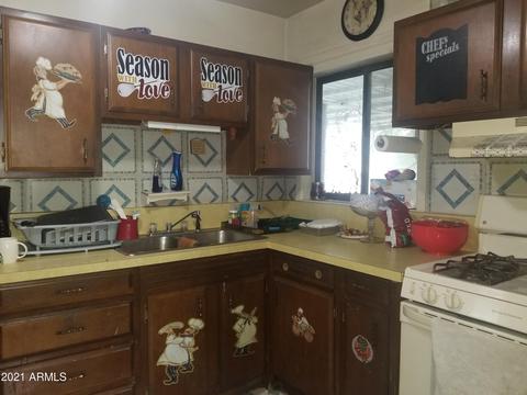 411 S Bowie Ave, Willcox, AZ 85643 photo 3