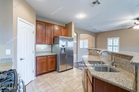 2932 E Ironside Ln, Gilbert, AZ 85298 photo 6