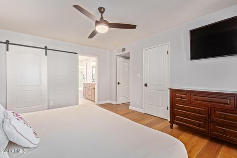4553 E Palomino Rd, Phoenix, AZ 85018 photo 18
