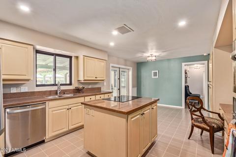 4553 E Palomino Rd, Phoenix, AZ 85018 photo 12