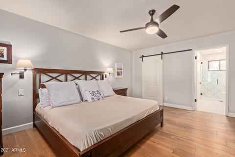 4553 E Palomino Rd, Phoenix, AZ 85018 photo 17