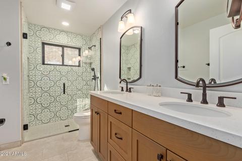 4553 E Palomino Rd, Phoenix, AZ 85018 photo 23