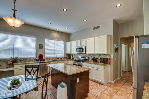 2906 E Melody Ln, Gilbert, AZ 85234 photo 5