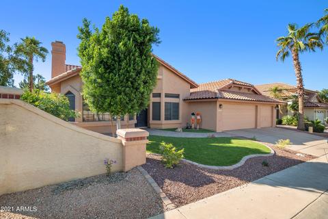 1032 S Lagoon Dr, Gilbert, AZ 85233 photo 3
