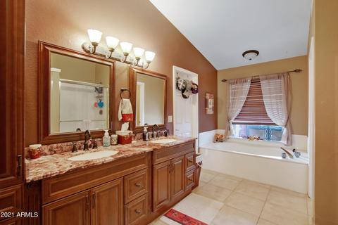 1032 S Lagoon Dr, Gilbert, AZ 85233 photo 25