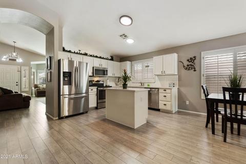 488 E Cantebria Dr, Gilbert, AZ 85296 photo 11