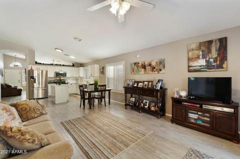 488 E Cantebria Dr, Gilbert, AZ 85296 photo 5