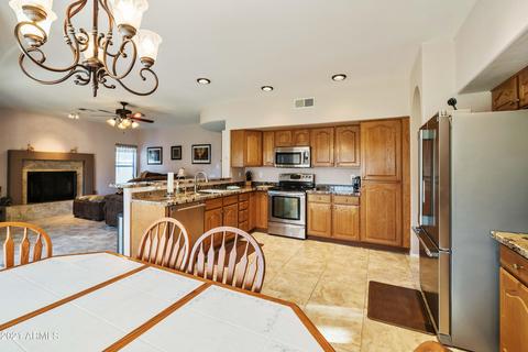 2313 E Indigo Bay Dr, Gilbert, AZ 85234 photo 7