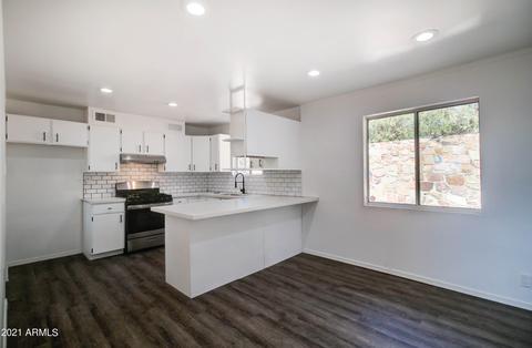 1067 E Apache St, Globe, AZ 85501 photo 6