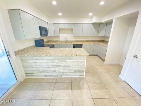7920 W Mitchell Dr, Phoenix, AZ 85033 photo 15