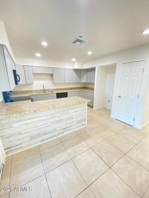 7920 W Mitchell Dr, Phoenix, AZ 85033 photo 17