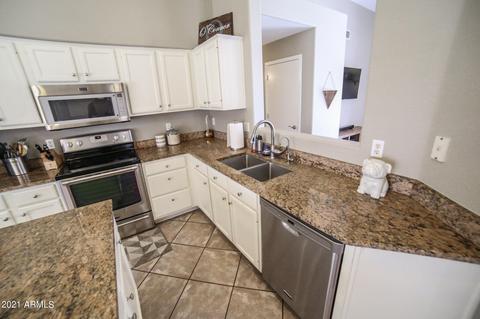 207 N Tiago Dr, Gilbert, AZ 85233 photo 13